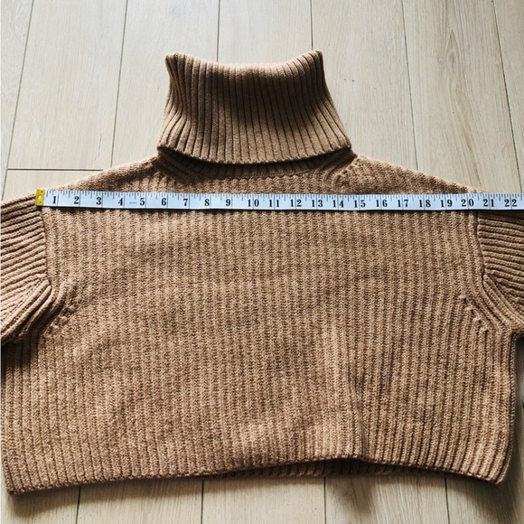 Aritzia Babaton Guell Sweater 100% Merino Wool in Heather Gold Camel Size S - Picture 2 of 11